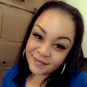 Meet your Posher, Nia